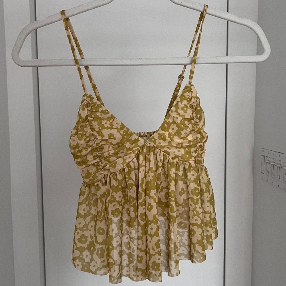 URBAN OUTFITTERS Floral Top